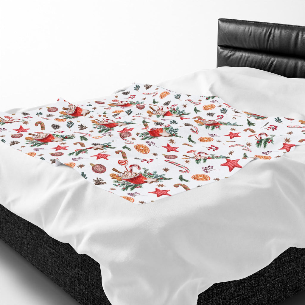 Christmas Hot Cocoa Pattern Velveteen Plush Blanket — Cozy Holiday Throw with Candy Canes & Ornaments