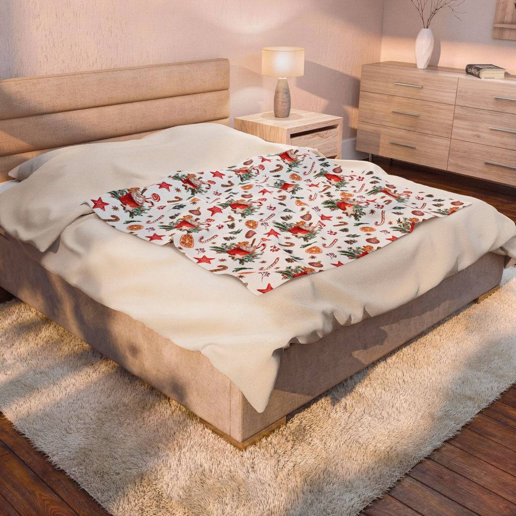 Christmas Hot Cocoa Pattern Velveteen Plush Blanket — Cozy Holiday Throw with Candy Canes & Ornaments