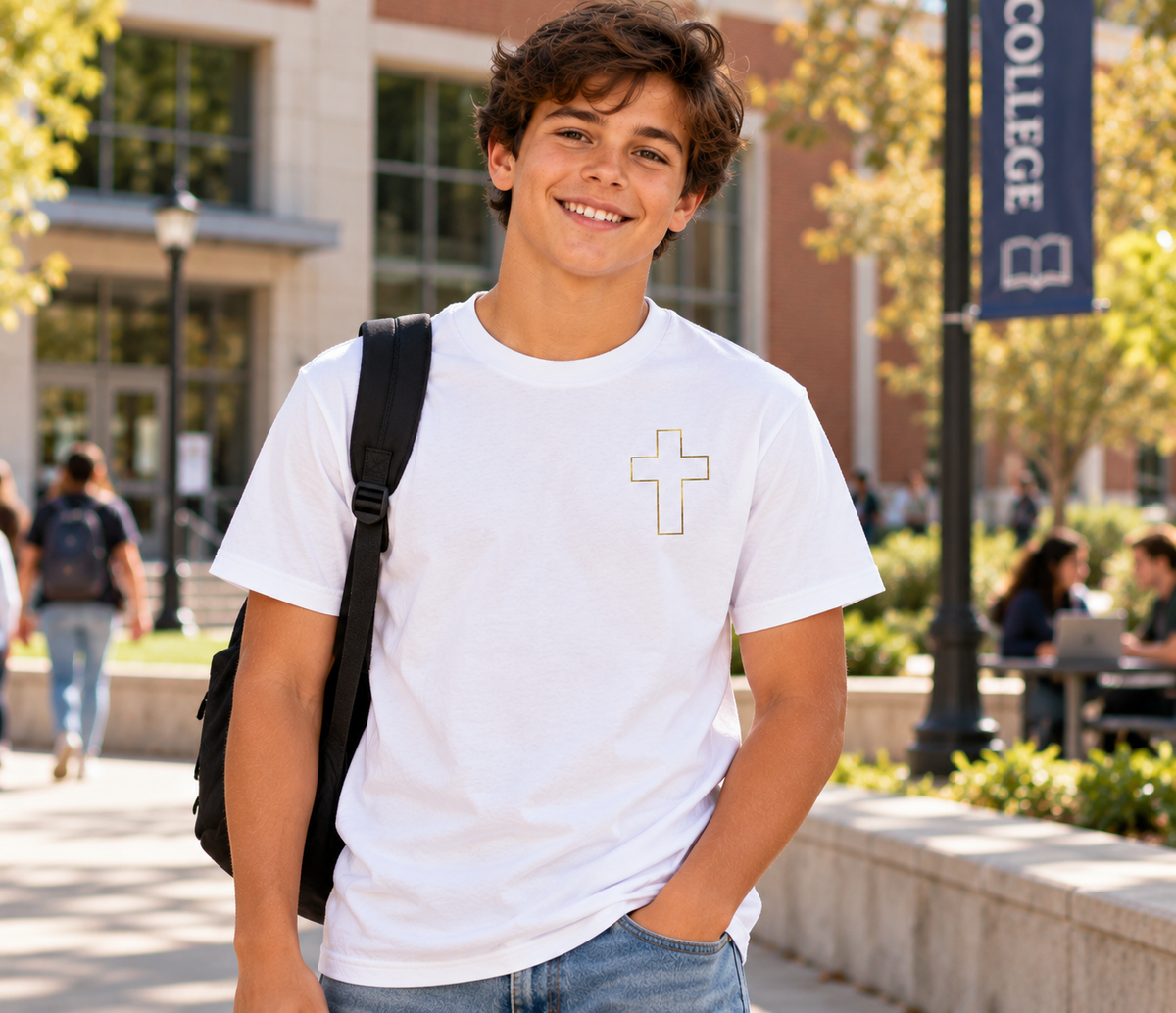 Christian 'Never Give Up' Tee — Stay Strong Cross T-Shirt