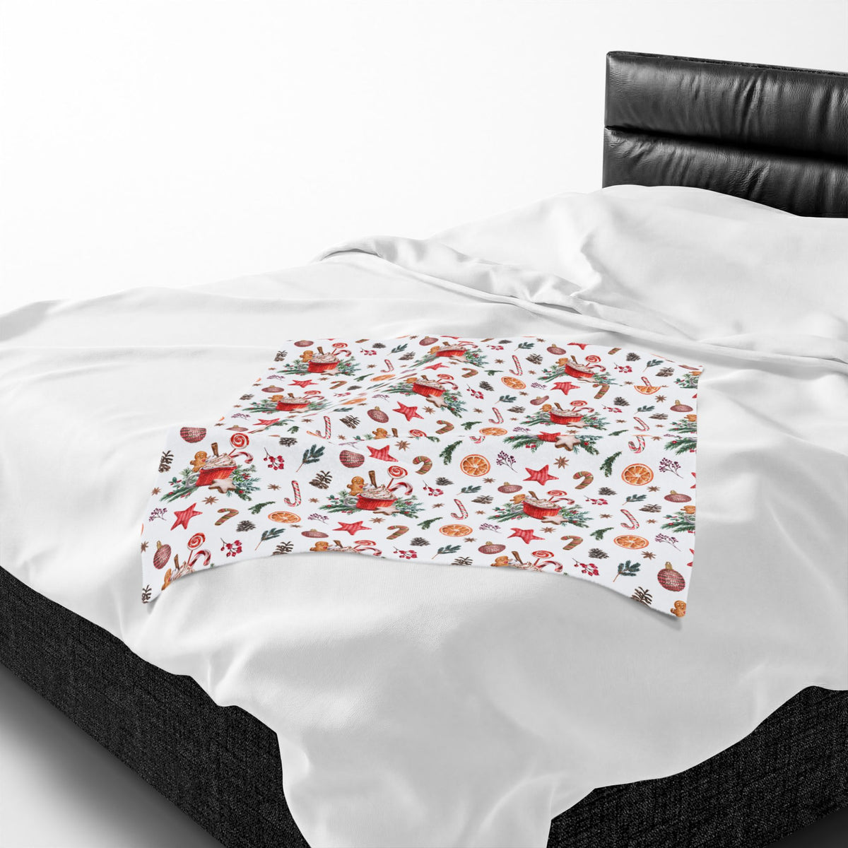 Christmas Hot Cocoa Pattern Velveteen Plush Blanket — Cozy Holiday Throw with Candy Canes & Ornaments