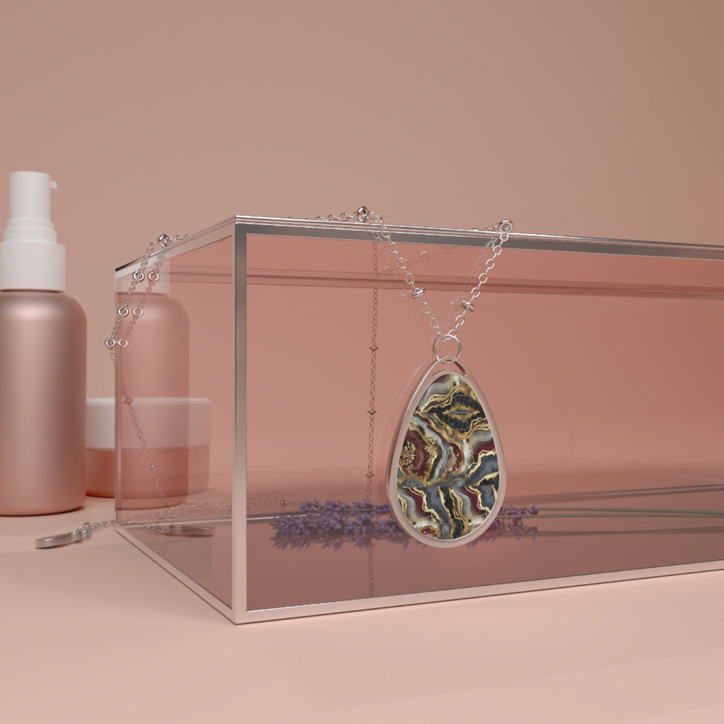 Elegant Agate-Print Oval Pendant Necklace